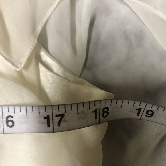 JS Collections White Flutter Sleeve Chiffon Petal Bottom Event Dress Size6 - Picture 8 of 8